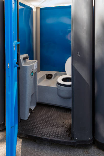 Best Luxury portable toilet rental  in South Roxana, IL